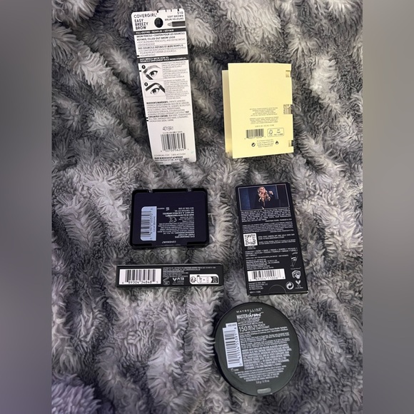 7 Piece Beauty Bundle - Picture 3 of 5